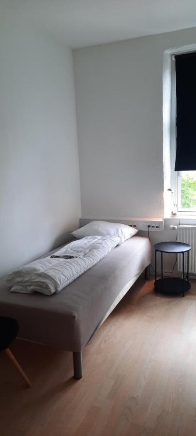 Private Room In A Shared Apartment Оденсе Экстерьер фото
